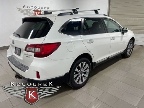 Used 2017 Subaru Outback 3.6R Touring w/ Popular Package #5A AWD/4WD image 6