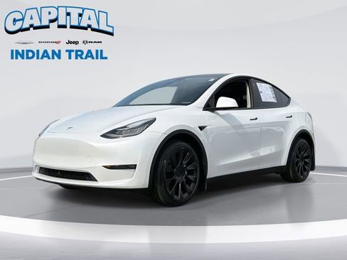 Used 2022 Tesla Model Y Long Range image 1