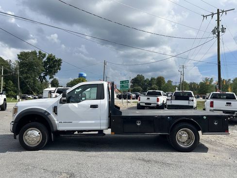 Used 2019 Ford F550 4x4 Regular Cab Super Duty w/ XL Value Package image 10