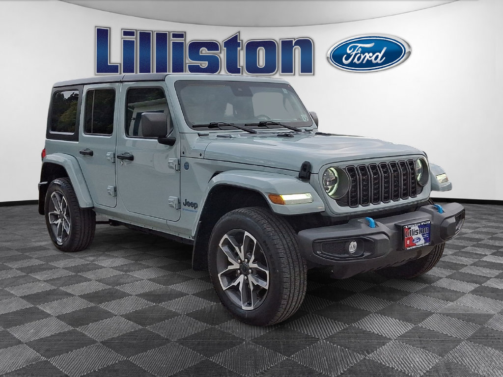 Used 2024 Jeep Wrangler Unlimited w/ Convenience Group AWD/4WD image 3