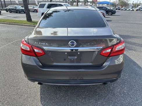 Used 2016 Nissan Altima 2.5 S w/ Power Driver Seat Package image 5