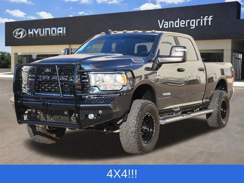 Used 2024 RAM 2500 Big Horn AWD/4WD image 2