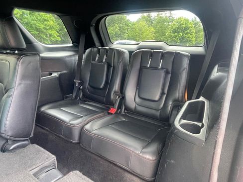 Used 2016 Ford Explorer Sport w/ Equipment Group 401A AWD/4WD image 9
