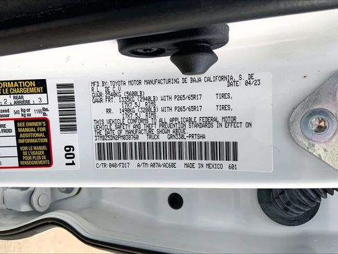 Used 2023 Toyota Tacoma TRD Sport image 32