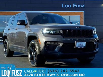 Used 2023 Jeep Grand Cherokee Altitude