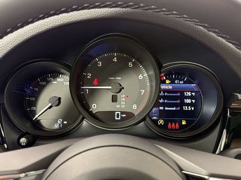 New 2026 Porsche Macan AWD/4WD image 21