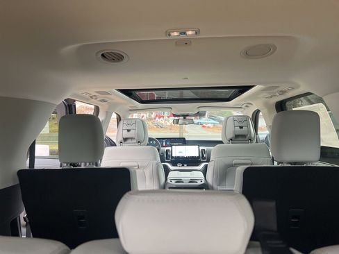 New 2026 Ford Expedition Max Platinum w/ Platinum Ultimate Package image 12