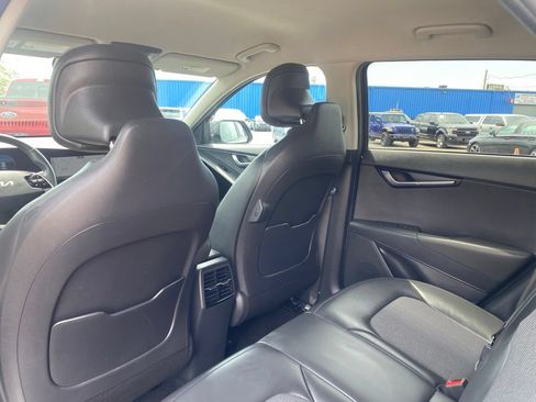Used 2023 Kia Niro Wind FWD image 15