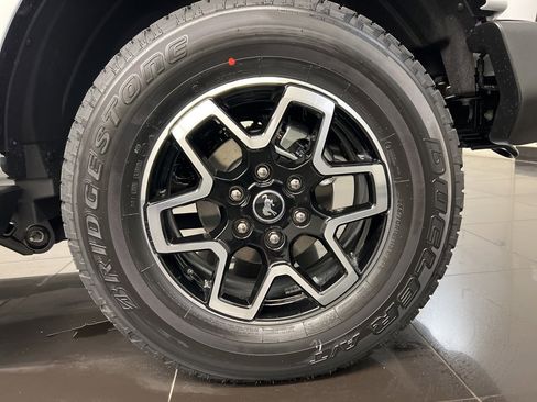 New 2025 Ford Bronco Outer Banks image 7