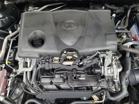 Used 2019 Toyota Camry LE FWD image 30