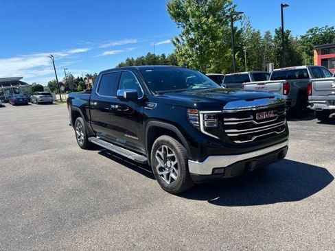Used 2023 GMC Sierra 1500 SLT w/ SLT Premium Package AWD/4WD image 4