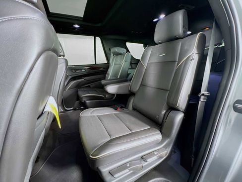 Used 2023 Cadillac Escalade Premium Luxury image 25