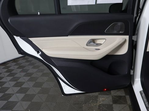 Used 2020 Mercedes-Benz GLE 350 4MATIC w/ Premium Package image 25