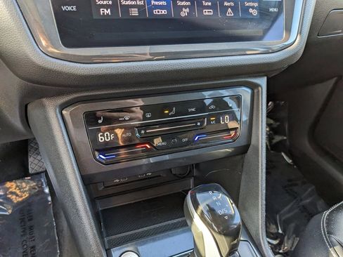 Certified 2023 Volkswagen Tiguan SE w/ Panoramic Sunroof Package image 23