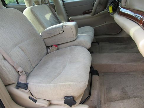 Used 2005 Buick Le Sabre Custom image 9