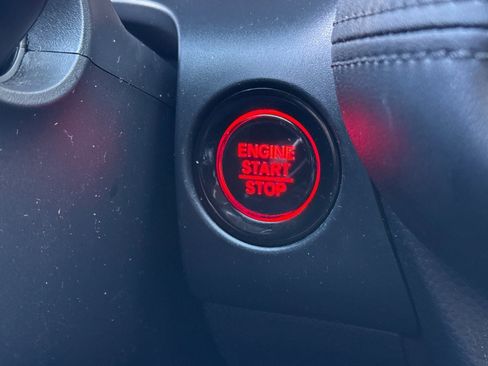 Certified 2023 Honda HR-V LX image 32