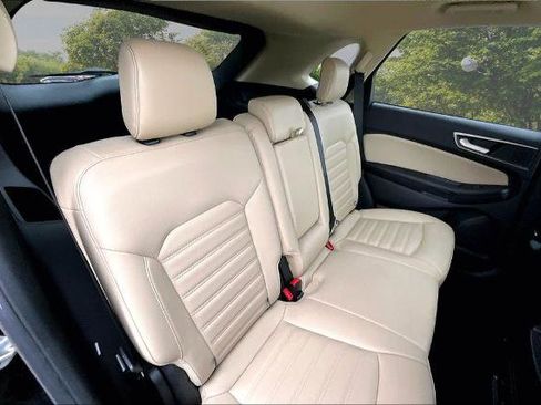 Certified 2022 Ford Edge SEL w/ Convenience Package image 26