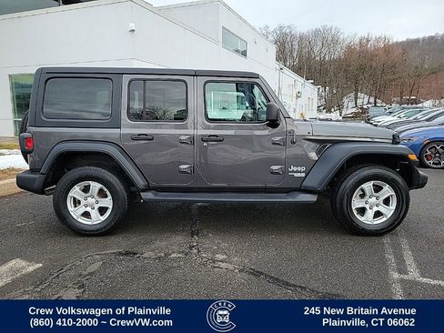 Used 2018 Jeep Wrangler Unlimited Sport S image 33