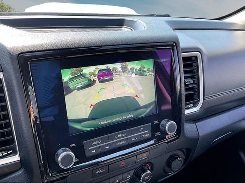 Certified 2023 Nissan Frontier SV w/ Tow Package RWD image 14