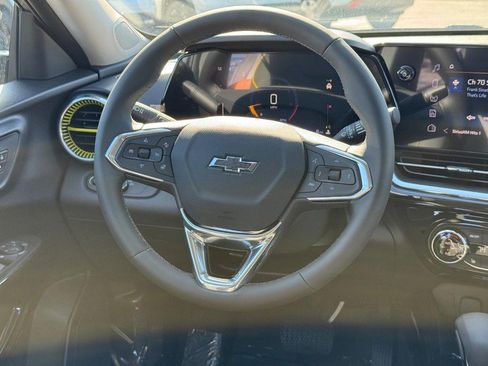 New 2026 Chevrolet Trax ACTIV w/ Sunroof Package image 8