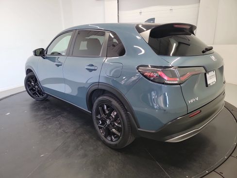 Used 2024 Honda HR-V Sport image 6