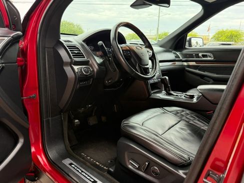 Used 2017 Ford Explorer Platinum AWD/4WD image 40