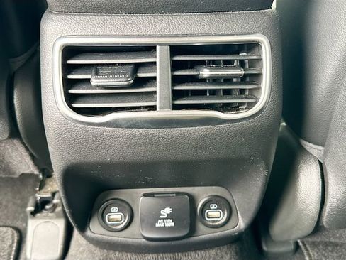 Used 2023 Hyundai Santa Fe Limited AWD/4WD image 33