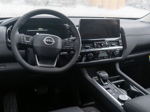 New 2026 Nissan Pathfinder SL image 10