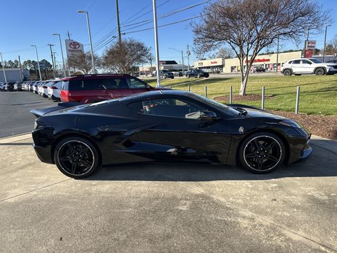 Used 2024 Chevrolet Corvette Stingray Coupe w/ 1LT image 11