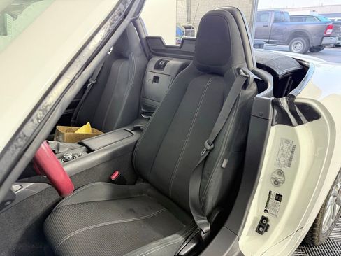 Used 2018 FIAT 124 Spider Classica w/ Technology & Siriusxm Group image 11