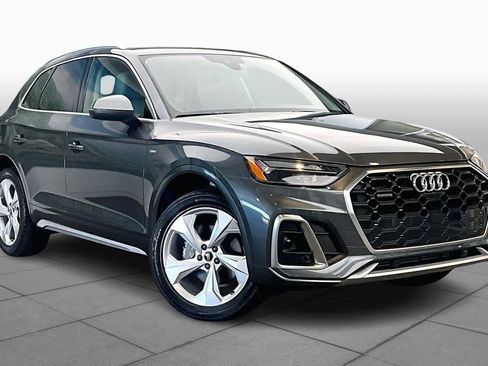 Used 2023 Audi Q5 2.0T Premium Plus w/ Premium Plus Package image 3