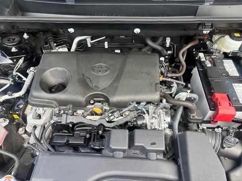 Used 2025 Toyota RAV4 XLE AWD/4WD image 34