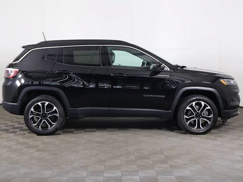 Used 2024 Jeep Compass Limited w/ Sun and Sound Group AWD/4WD image 19