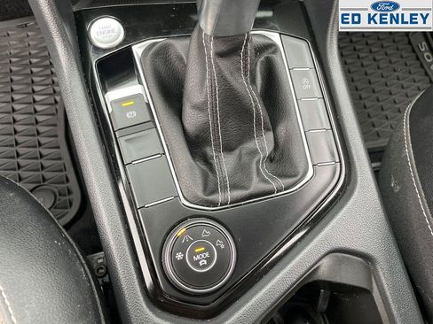 Used 2023 Volkswagen Taos SEL image 11