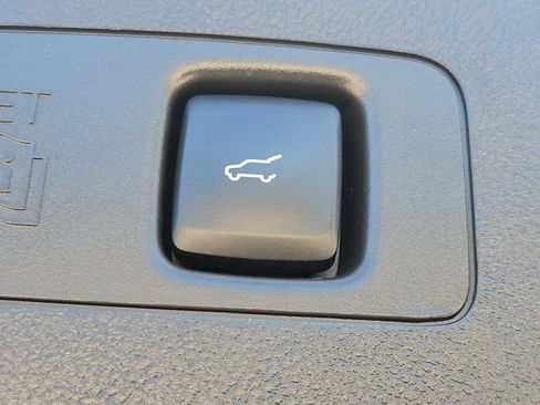 Certified 2023 Lincoln Corsair FWD w/ Equipment Group 101A image 12