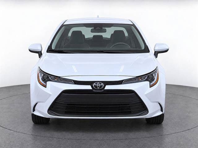 Used 2025 Toyota Corolla LE FWD image 5