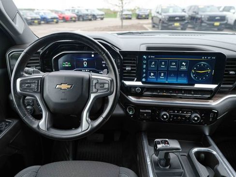 Used 2024 Chevrolet Silverado 1500 LT AWD/4WD image 28
