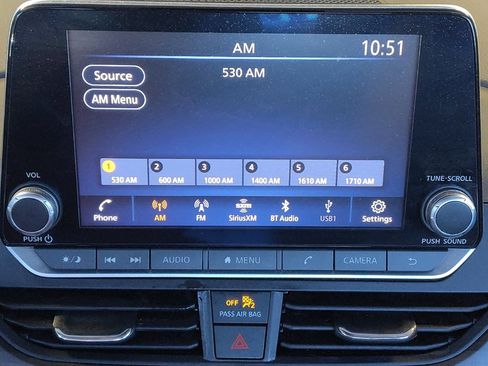 Used 2024 Nissan Altima 2.5 SV FWD image 25