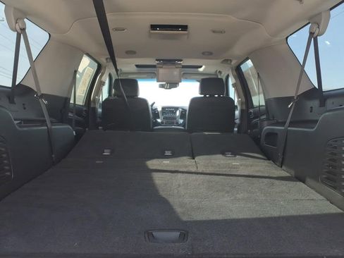 Used 2020 Chevrolet Suburban Premier image 8