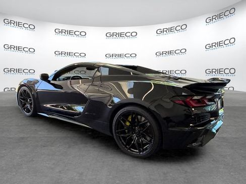 Used 2023 Chevrolet Corvette Z06 w/ Stealth Interior Trim Package RWD image 5
