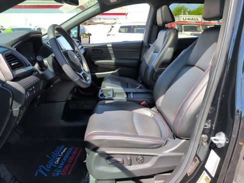 Used 2024 Honda Odyssey Sport image 19