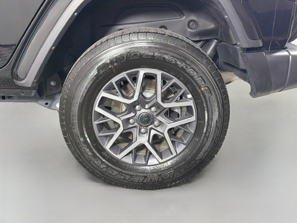 Used 2026 Jeep Wrangler Unlimited Sahara AWD/4WD image 30
