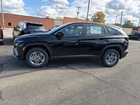 New 2026 Hyundai Tucson SE image 4