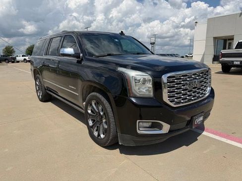 Used 2018 GMC Yukon XL Denali w/ Denali Ultimate Package AWD/4WD image 1