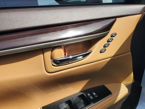 Used 2018 Lexus ES 350 w/ Premier Package FWD image 15