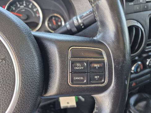 Used 2012 Jeep Wrangler Sport w/ Connectivity Group AWD/4WD image 18