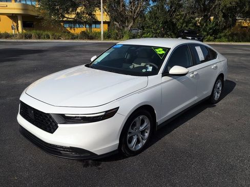 Certified 2023 Honda Accord LX image 1