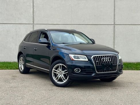 Used 2017 Audi Q5 2.0T Premium Plus w/ Technology Package AWD/4WD image 2
