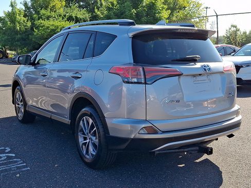 Used 2017 Toyota RAV4 XLE w/ All Weather Liner Package AWD/4WD image 4