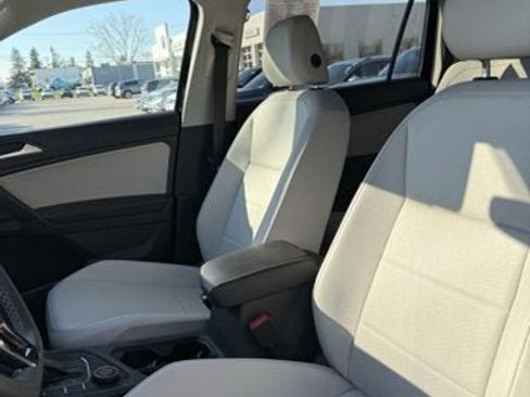 Certified 2021 Volkswagen Tiguan SEL image 14